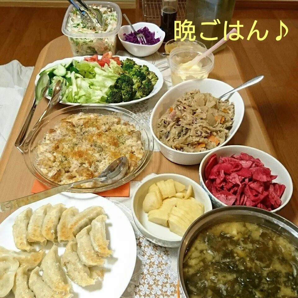 Snapdishの料理写真:大家族の晩ごはん♪|oomugiさん