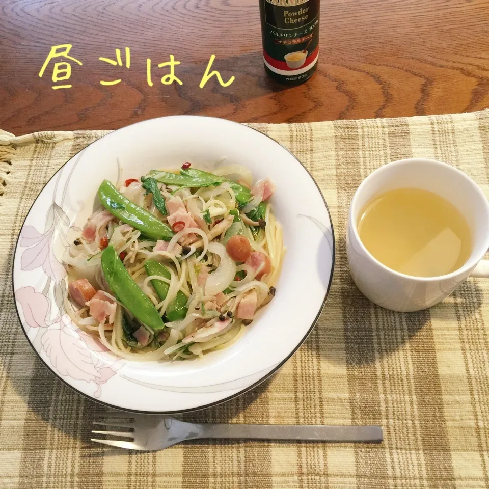 絹さやとベーコンのペペロンチーノ、スープ|yakinasuさん