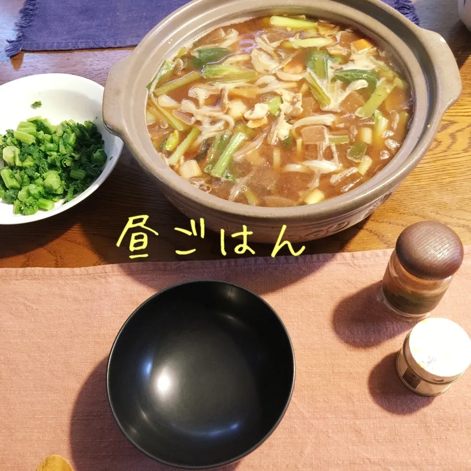 豚汁の残り利用の味噌煮込みうどん|yakinasuさん