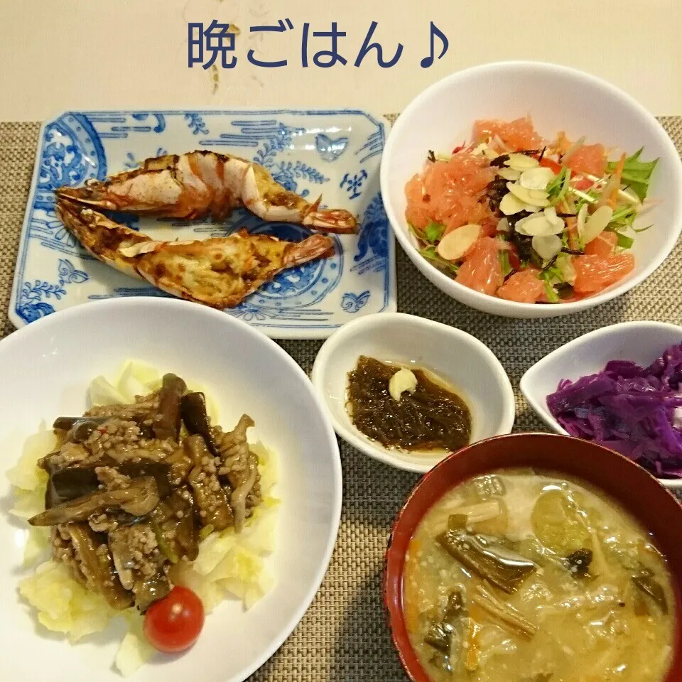 Snapdishの料理写真:今日の晩ごはん(海老の鬼殻焼と…)|oomugiさん