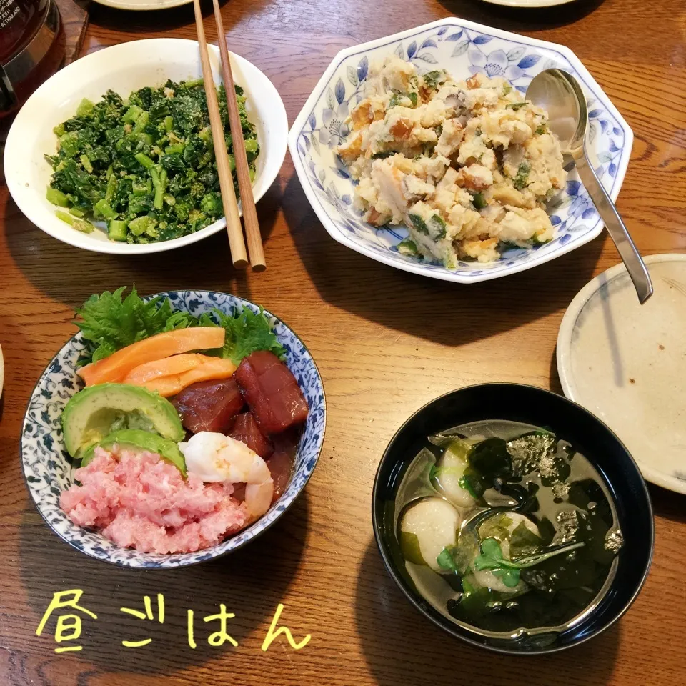 海鮮丼、吸物、卯の花、菜花の胡麻和え|yakinasuさん