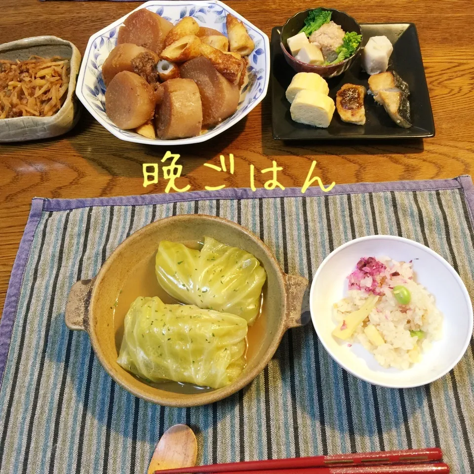 ロールキャベツ、大根と竹輪の煮物、筍ごはん、小さなおかず|yakinasuさん