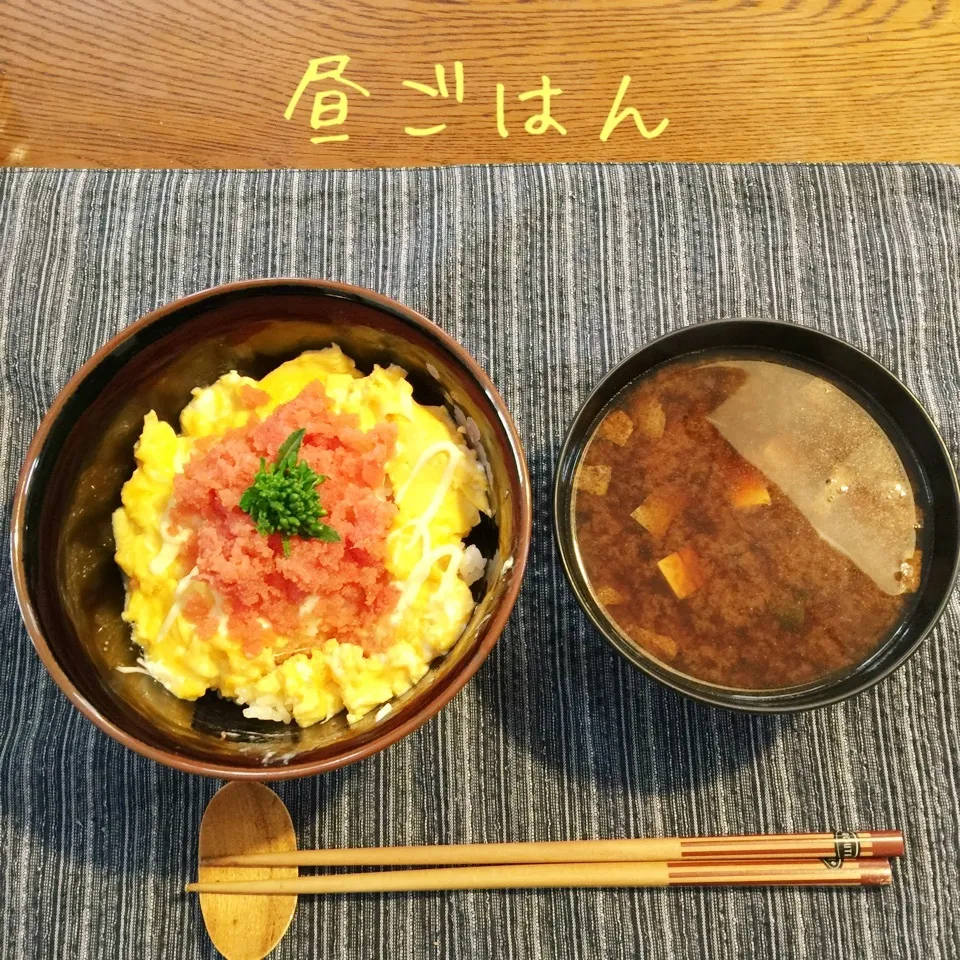 明太子と玉子なマヨチーズ丼、味噌汁|yakinasuさん