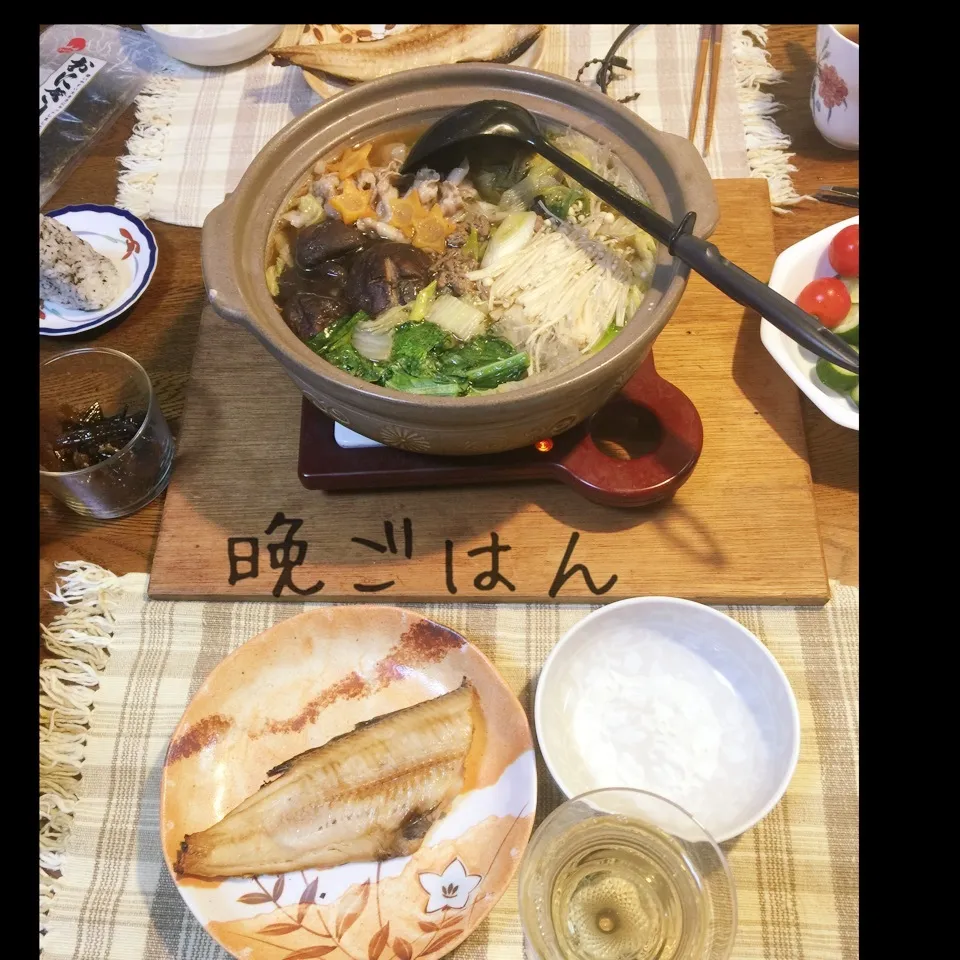 豚ひき肉バラ肉の鍋、ホッケ開き、ワイン|yakinasuさん