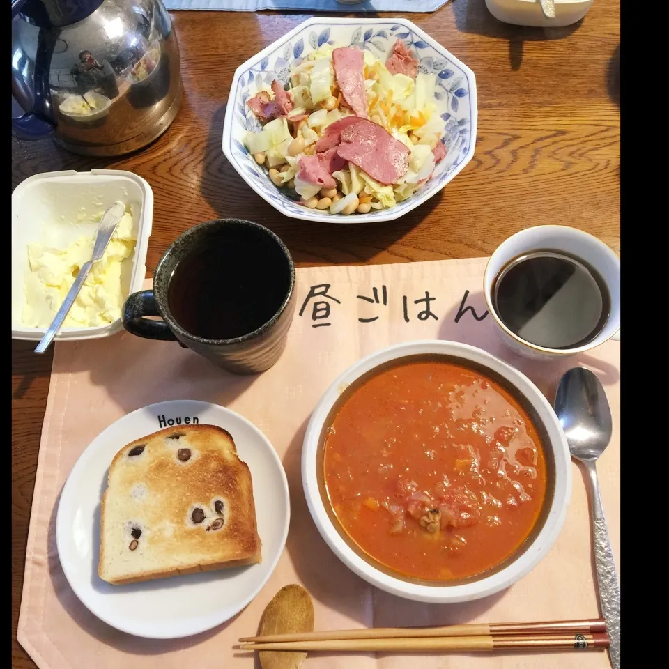 ブイヤベース、キャベツと豆のサラダ、甘納豆パン、コーヒー|yakinasuさん