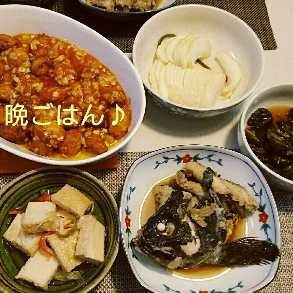 Snapdishの料理写真:今日の晩ごはん(鶏団子のチリソース…)|oomugiさん