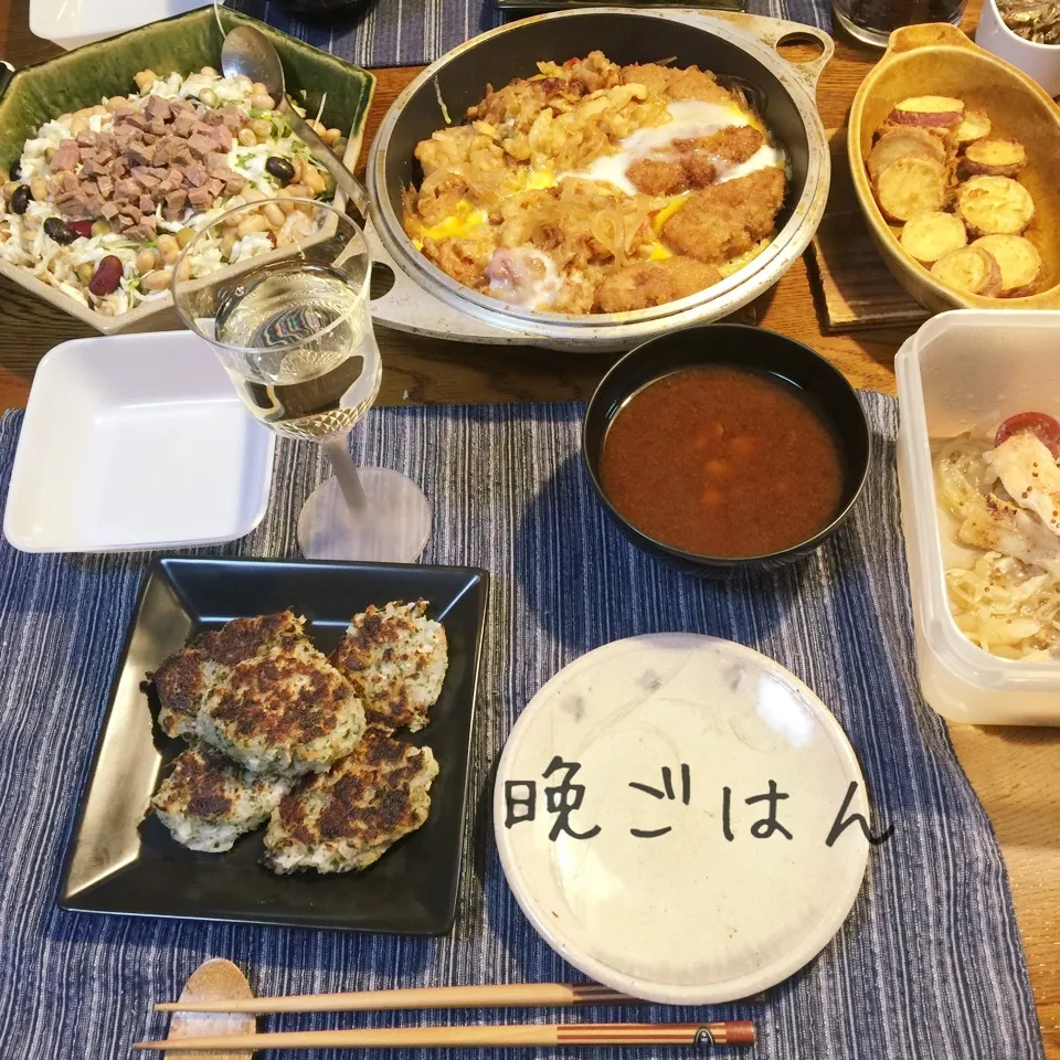 カツとじ、大根餅、キャベツビーフ豆サラダ、おせちの残り|yakinasuさん