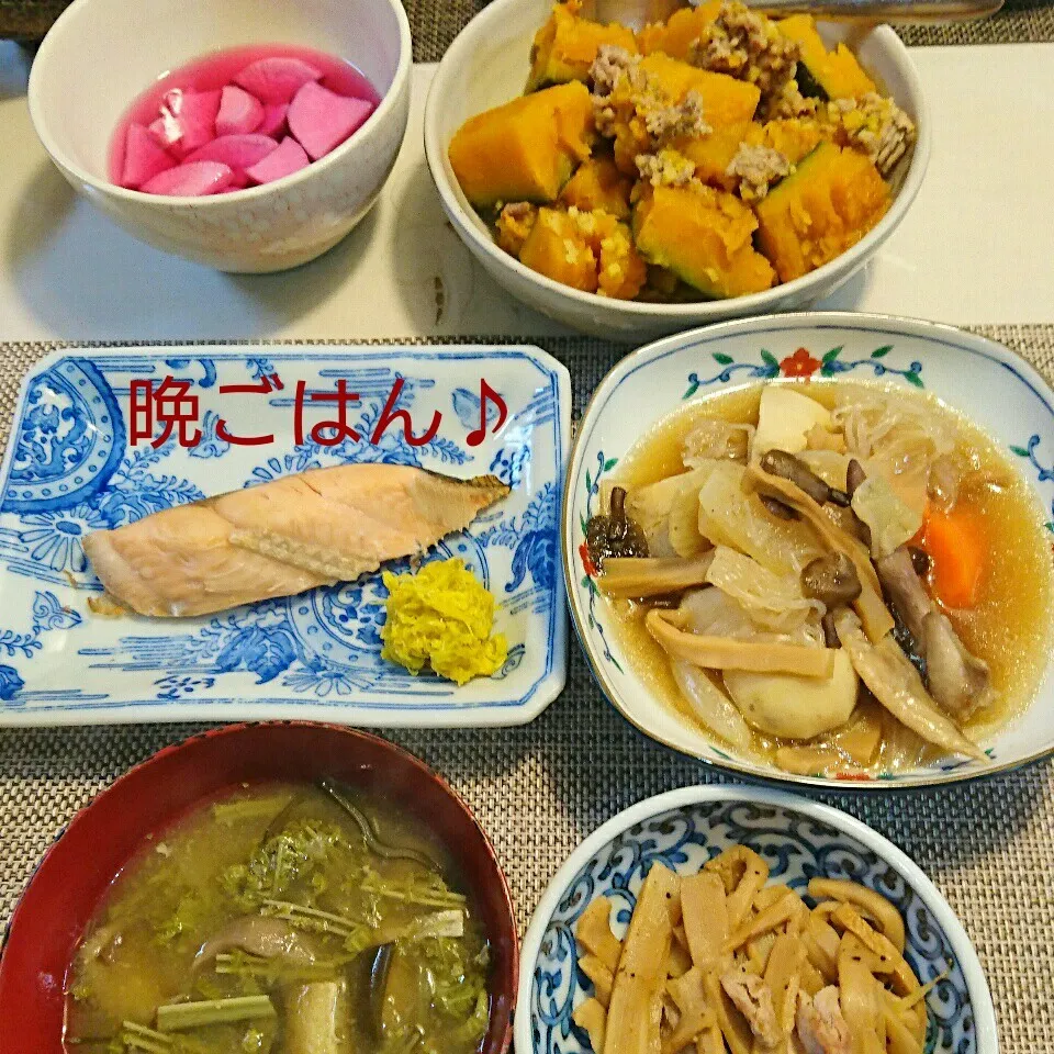 Snapdishの料理写真:今日の晩ごはん(塩マス焼きと…)|oomugiさん