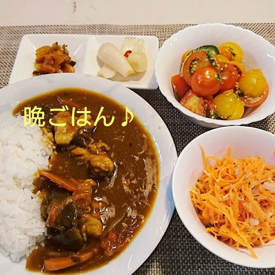 今日の晩ごはん(チキンカレーと…)|oomugiさん