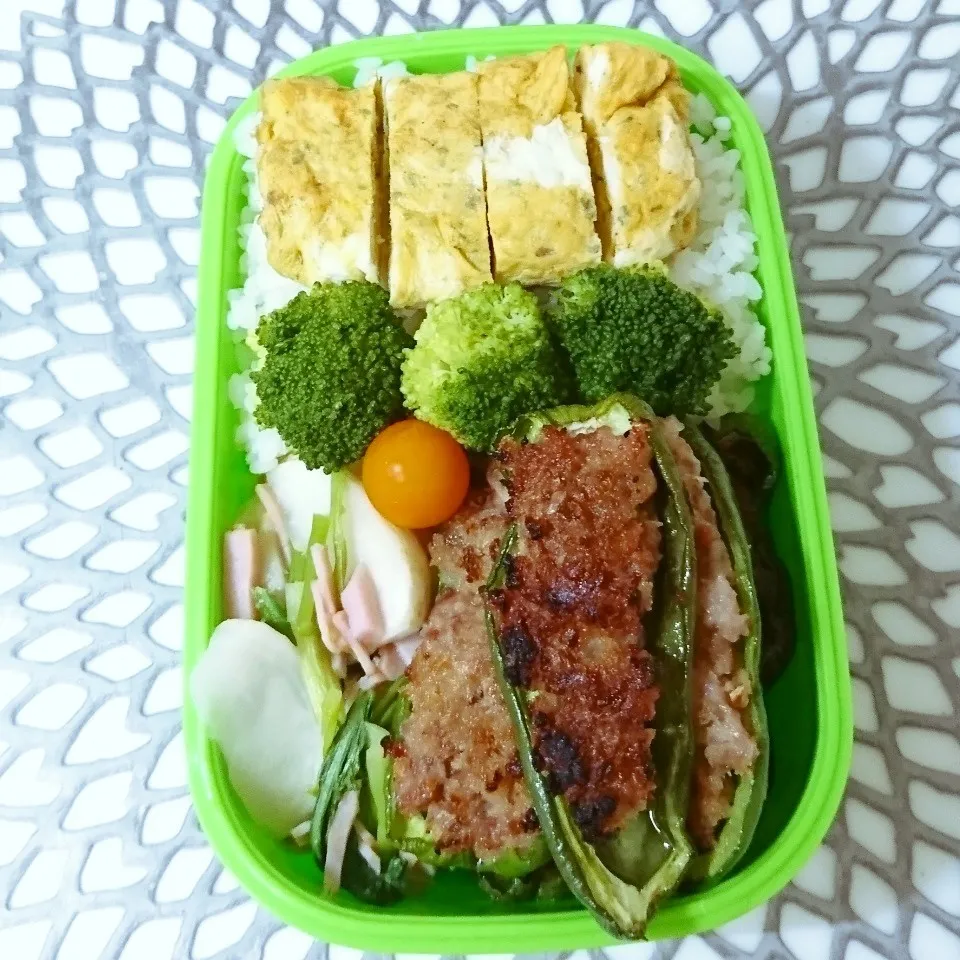 Snapdishの料理写真:☆中学男子弁当: 01May2018|momomotototokokokoさん