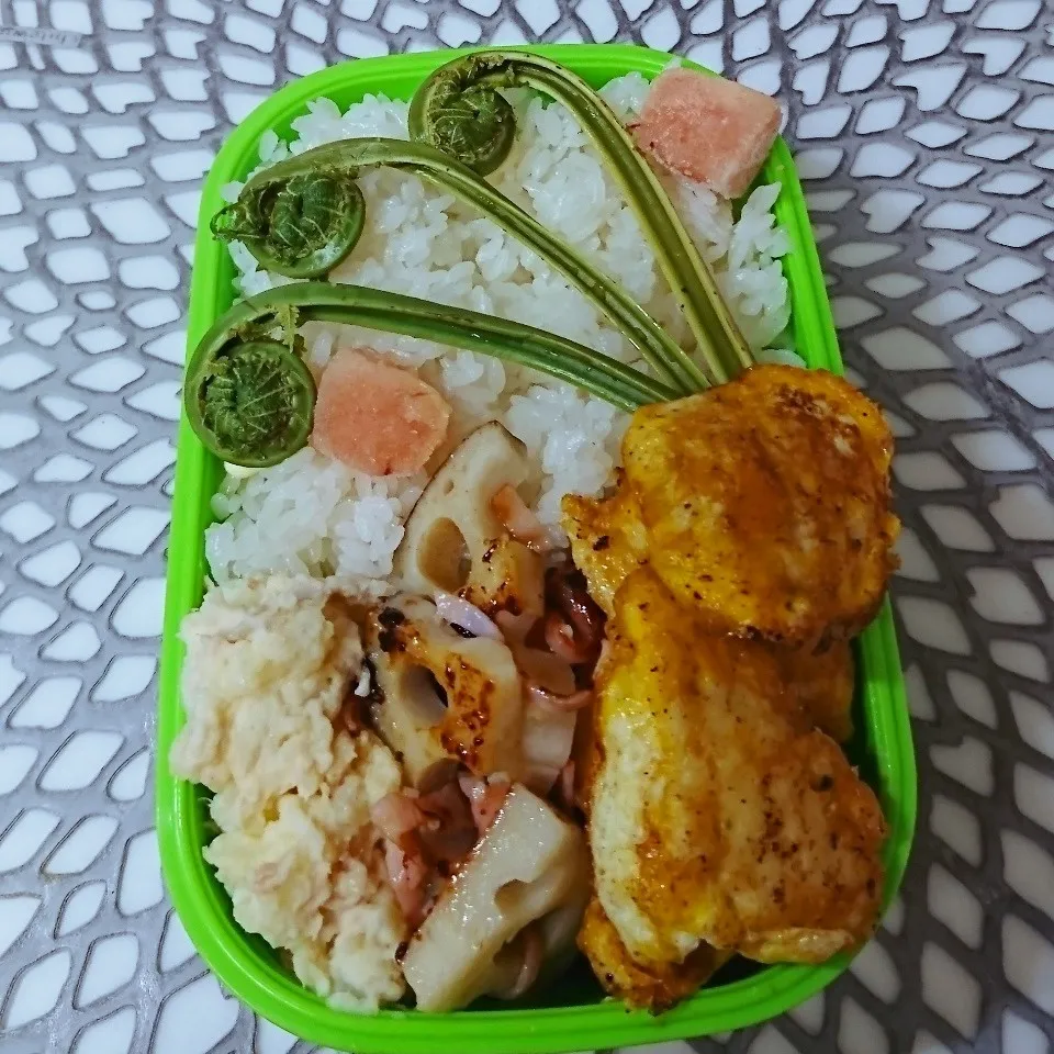 Snapdishの料理写真:☆中学男子弁当: 11Apr2018|momomotototokokokoさん