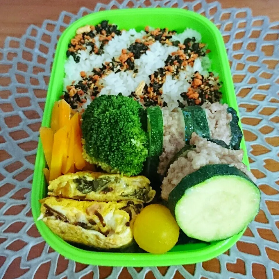 Snapdishの料理写真:☆中学男子弁当: 31May2017|momomotototokokokoさん