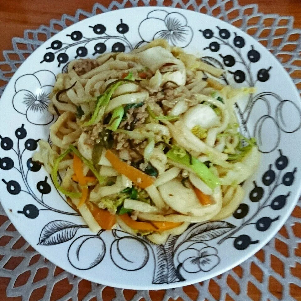 野菜たっぷり入り焼きうどん|momomotototokokokoさん