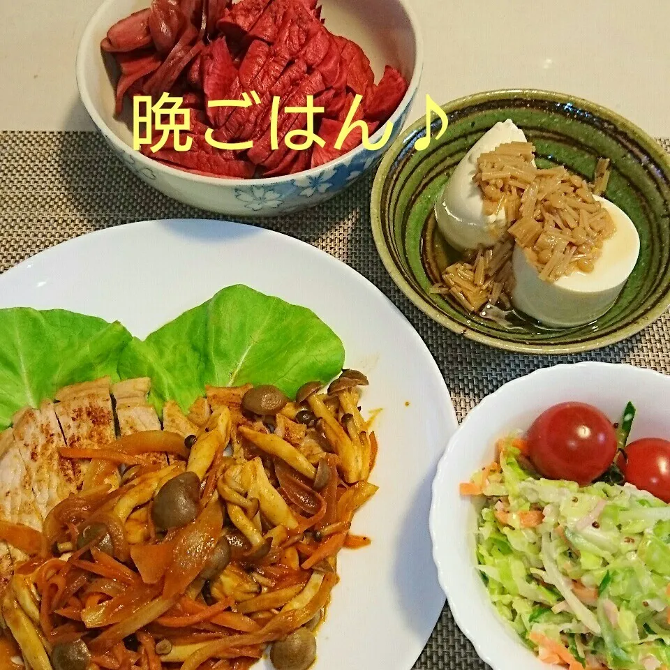 Snapdishの料理写真:今日の晩ごはん(ポークソテーと…)|oomugiさん