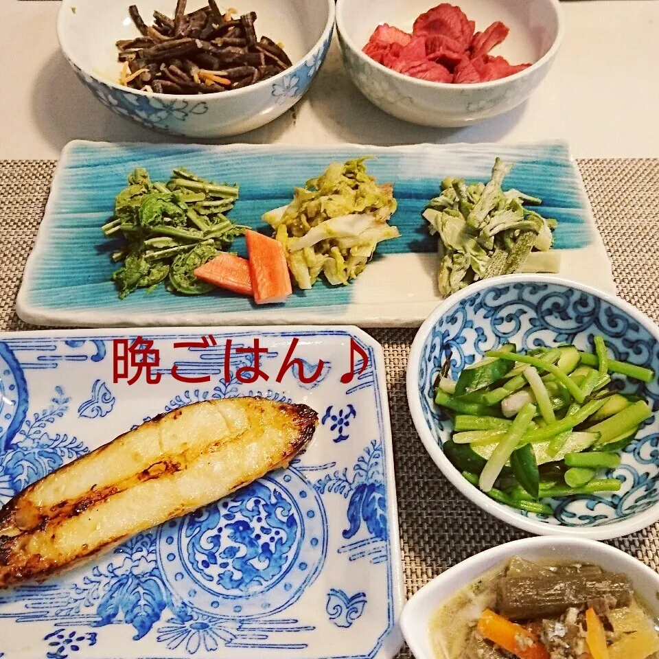 今日の晩ごはん(山菜祭り～(*´∀｀))|oomugiさん