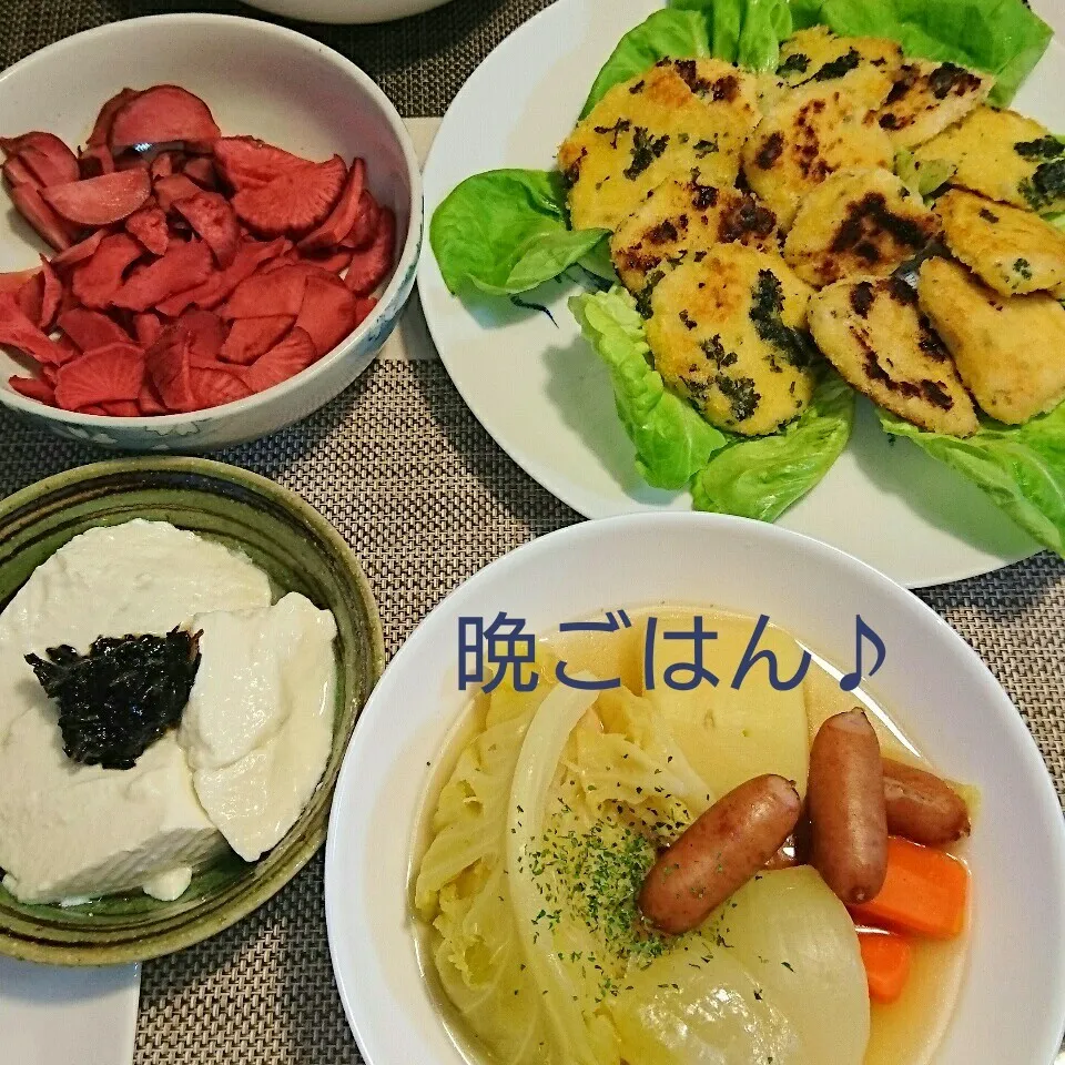 今日の晩ごはん(鶏むね肉の香草パン粉焼きと…)|oomugiさん