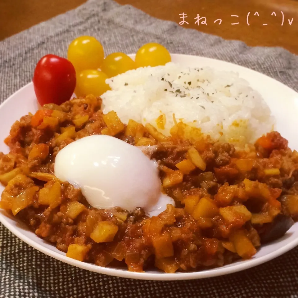 Snapdishの料理写真:レンコン シャキシャキトマトカレー|さちさん