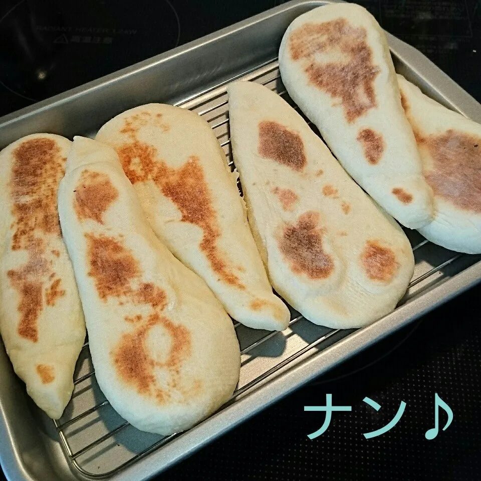 Snapdishの料理写真:ナン♪焼いたよ！|oomugiさん