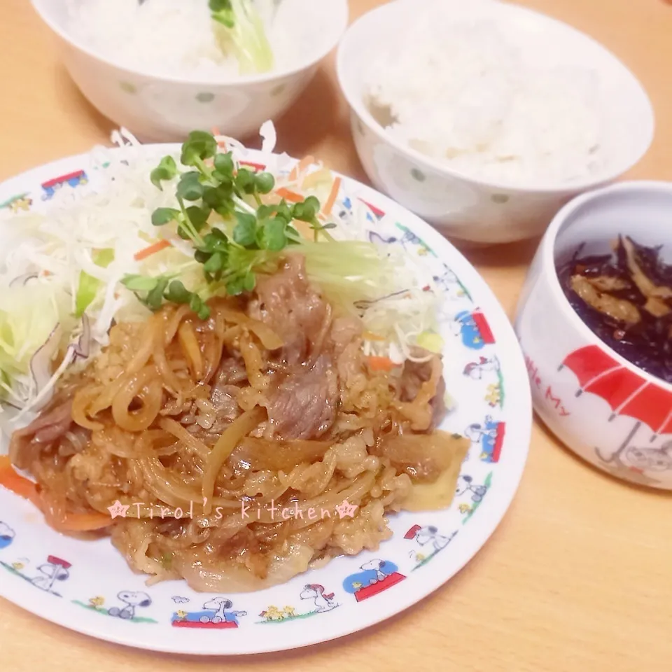 Snapdishの料理写真:春雨いりプルコギでお夕飯|tomomiさん