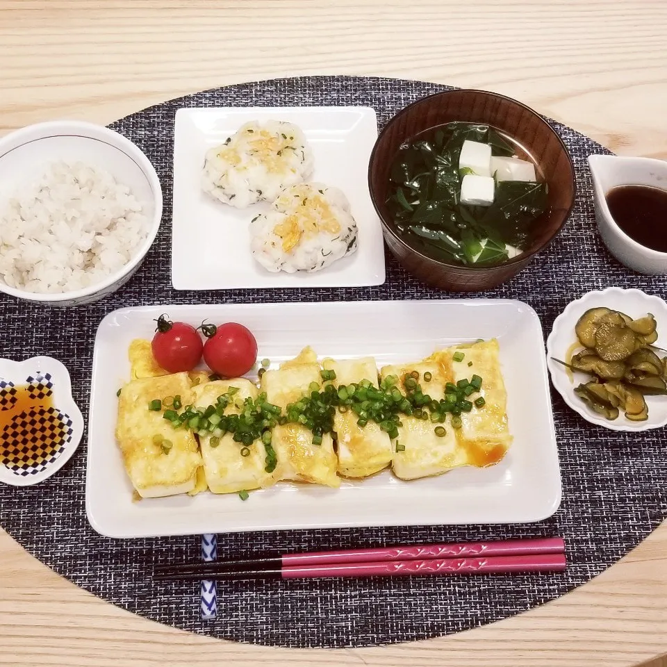 Snapdishの料理写真:木綿豆腐のピカタ&海老はんぺん|Yuk@さん