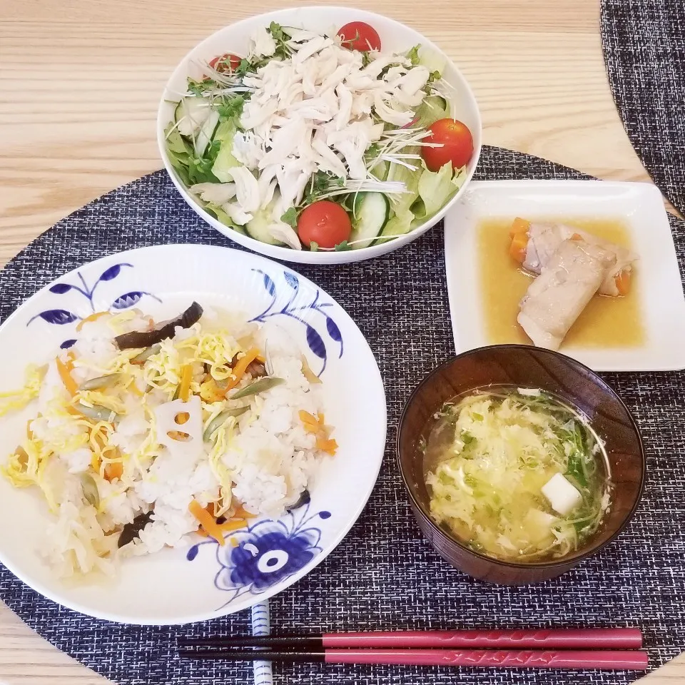 Snapdishの料理写真:五目ご飯&豆苗と卵のスープ|Yuk@さん