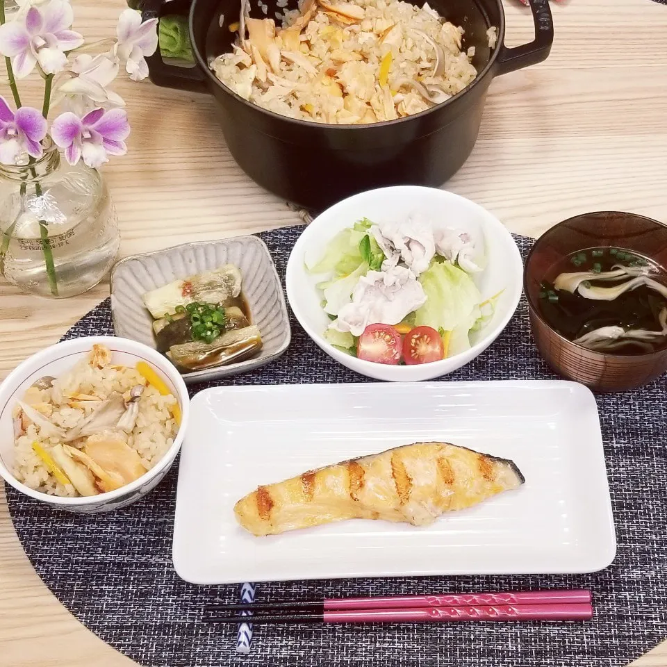 Snapdishの料理写真:鮭定食|Yuk@さん