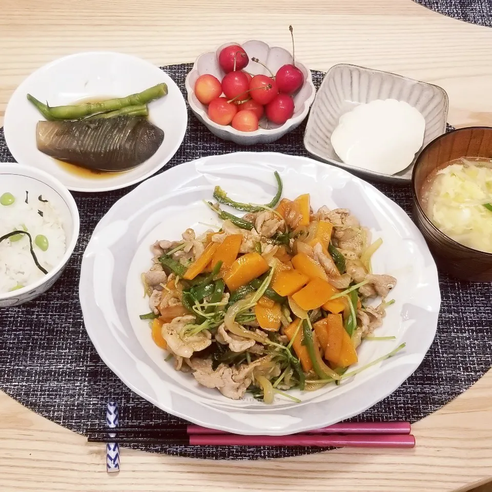 Snapdishの料理写真:豚肉と野菜のポン酢炒め|Yuk@さん