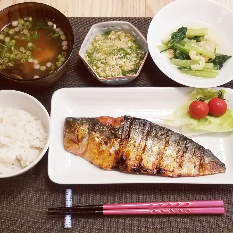 Snapdishの料理写真:鯖のみりん干し定食|Yuk@さん