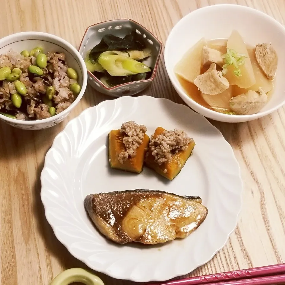 ぶりの照り焼き＆鶏肉と大根のうま煮物|Yuk@さん