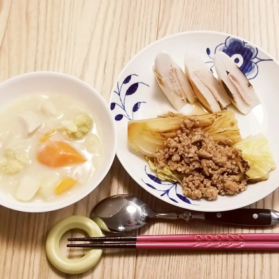 Snapdishの料理写真:白菜の蒸し焼き肉味噌がけステーキ|Yuk@さん