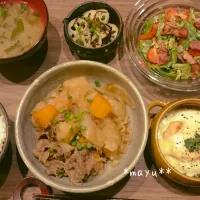 Snapdishの料理写真:肉じゃがの晩御飯|しんのすけさん