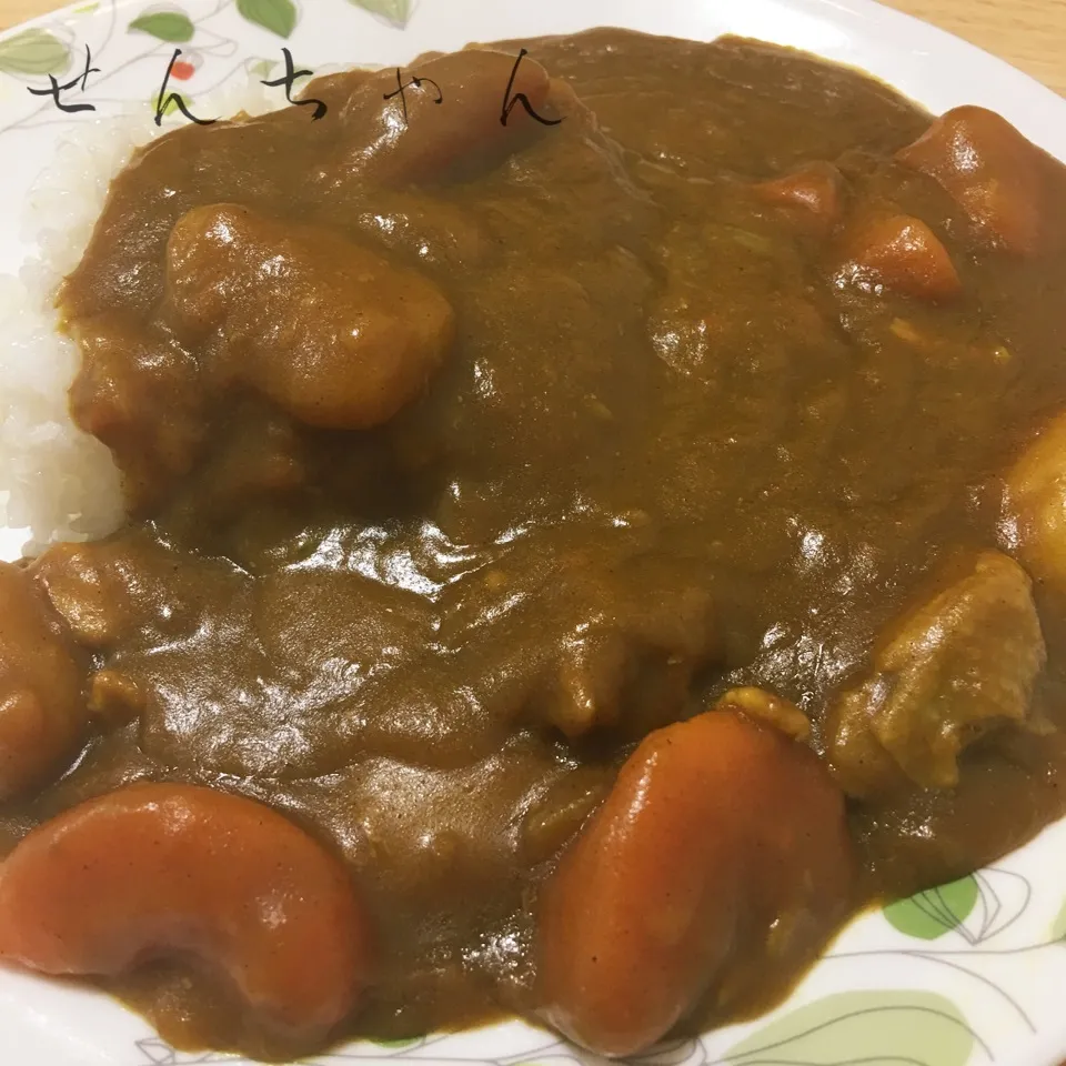 ご飯は少ないけどルーたっぷりのカレーライス❣️💖|せんちゃんさん