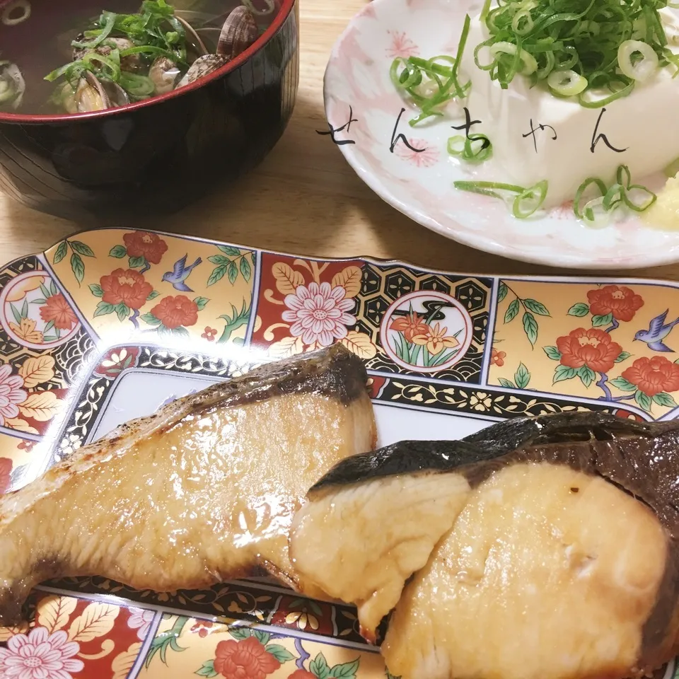 ぶりの照り焼きとアサリのお吸い物〜〜♫💖|せんちゃんさん