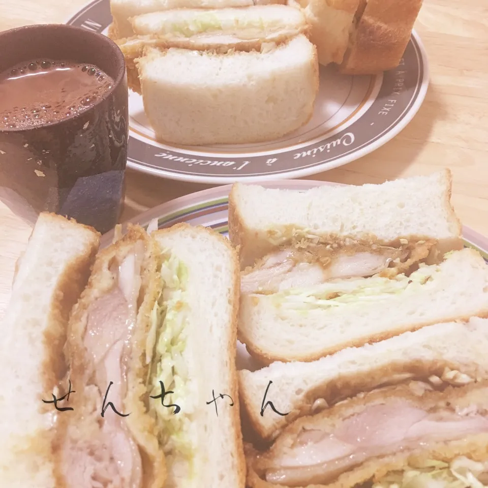 Snapdishの料理写真:自家製パンのカツサンド❣️ソース味|せんちゃんさん