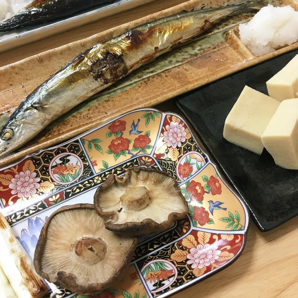 さんまと椎茸とネギの焼き物&高野豆腐含め煮、トマトジュース付|せんちゃんさん