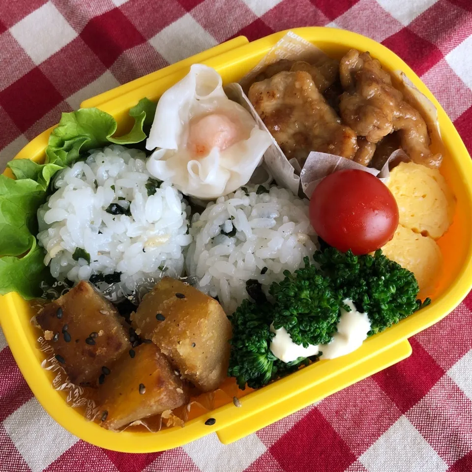 生姜焼きと大学芋のお弁当♡|nanaoさん