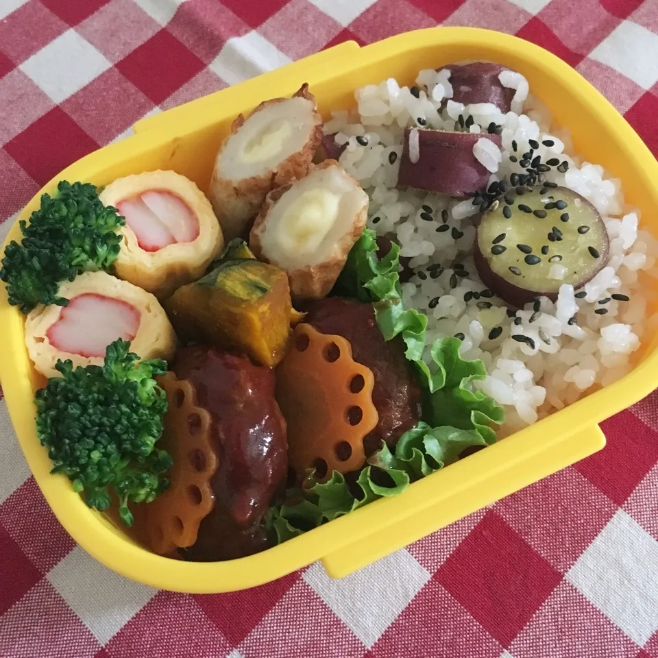 さつま芋ご飯とハンバーグのお弁当♡|nanaoさん