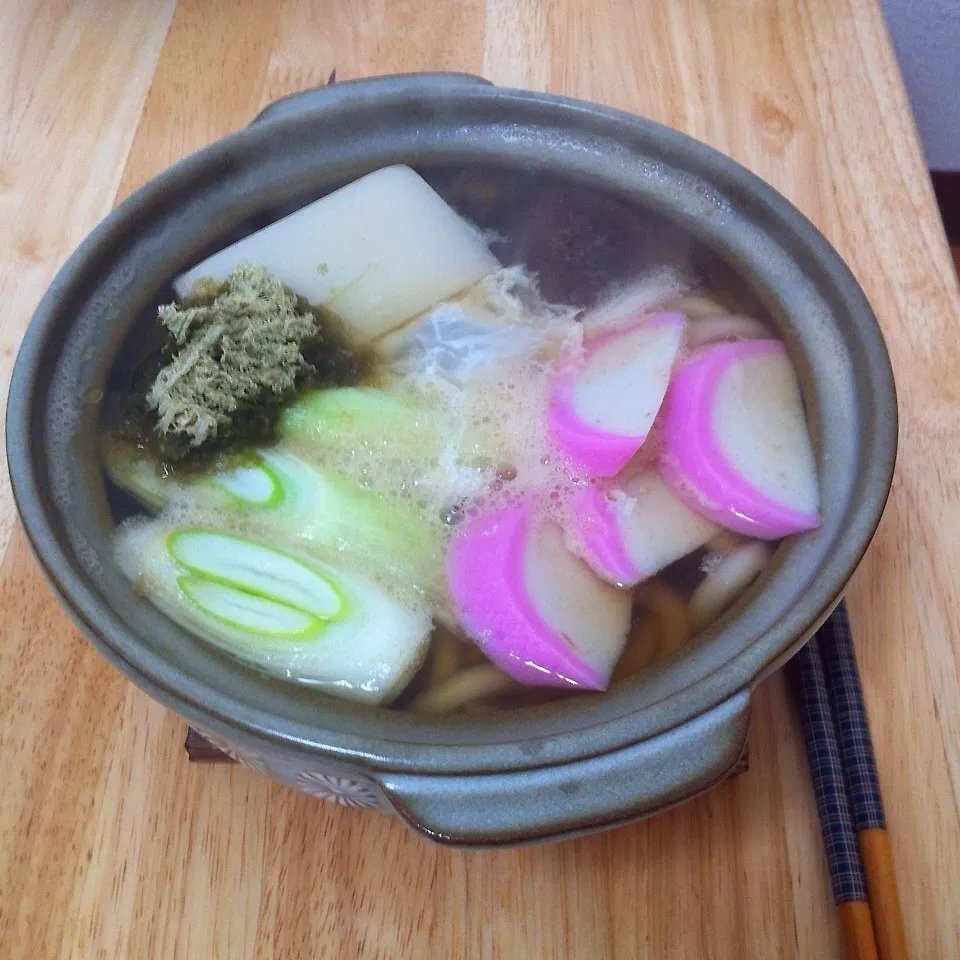 Snapdishの料理写真:鍋焼きうどん、餅入り|せんちゃんさん