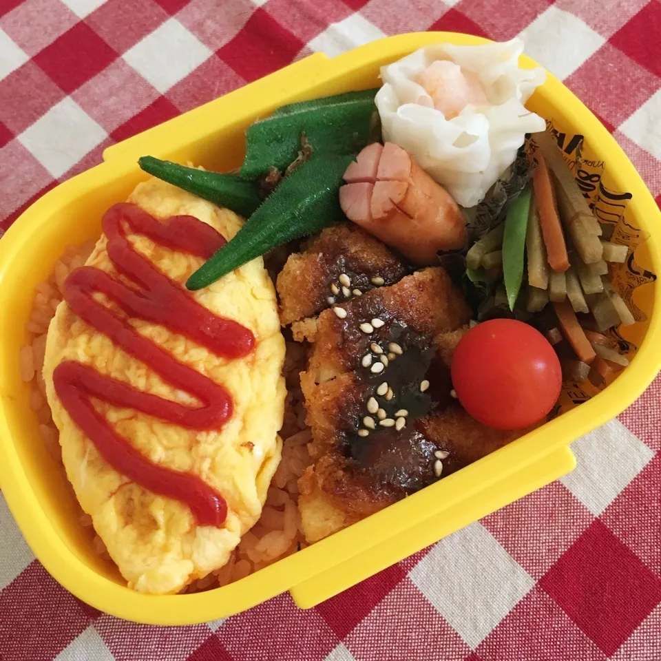 Snapdishの料理写真:オムレツとチキンカツのお弁当♡|nanaoさん