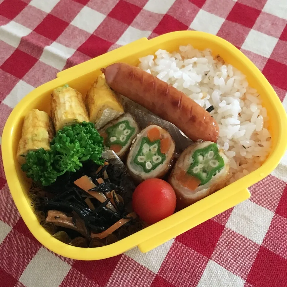 オクラと人参の肉巻き弁当♡|nanaoさん