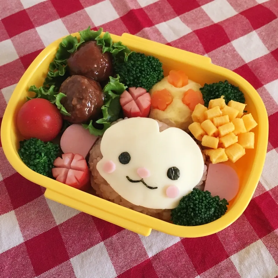 Snapdishの料理写真:おさるおにぎり弁当♡|nanaoさん