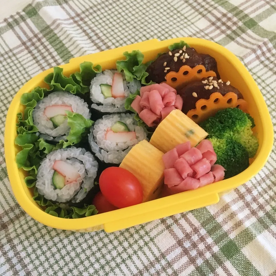 カニカマ海苔巻き弁当♡|nanaoさん