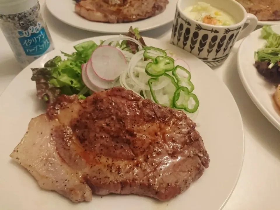 Snapdishの料理写真:スマイルボールたっぷりサラダ☆*。|glutton_maaさん