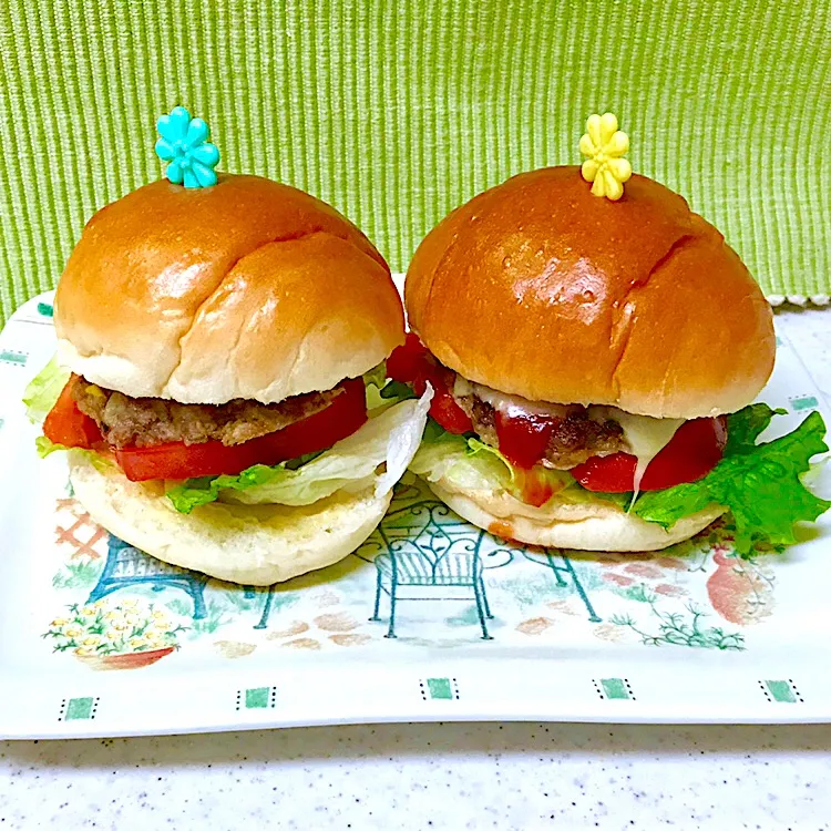 ロールパンバーガー🍔😋|okinkinさん