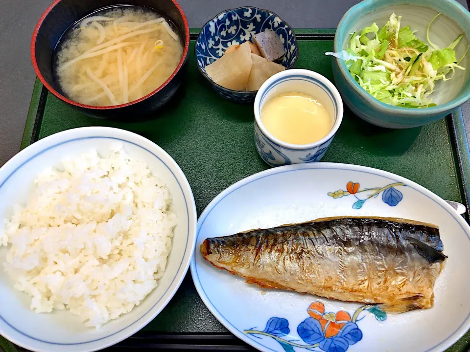 Snapdishの料理写真:昆布サバ塩焼御膳|T. Wonderさん