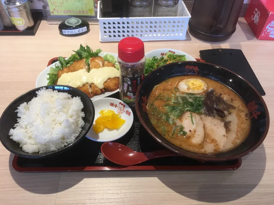 #味千ラーメン
#チキン南蛮セット|畑田 成治さん