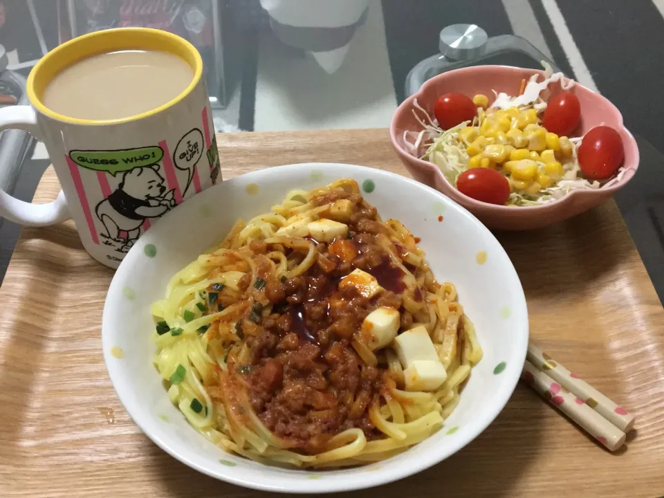 蒙古タンメン中本の麻辛麺|よぉ〜さん