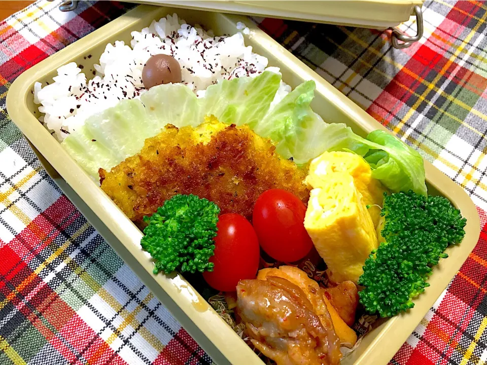 Snapdishの料理写真:2018.11.20カレー味の鯛のフライ弁当|マム🌹Japanese momさん