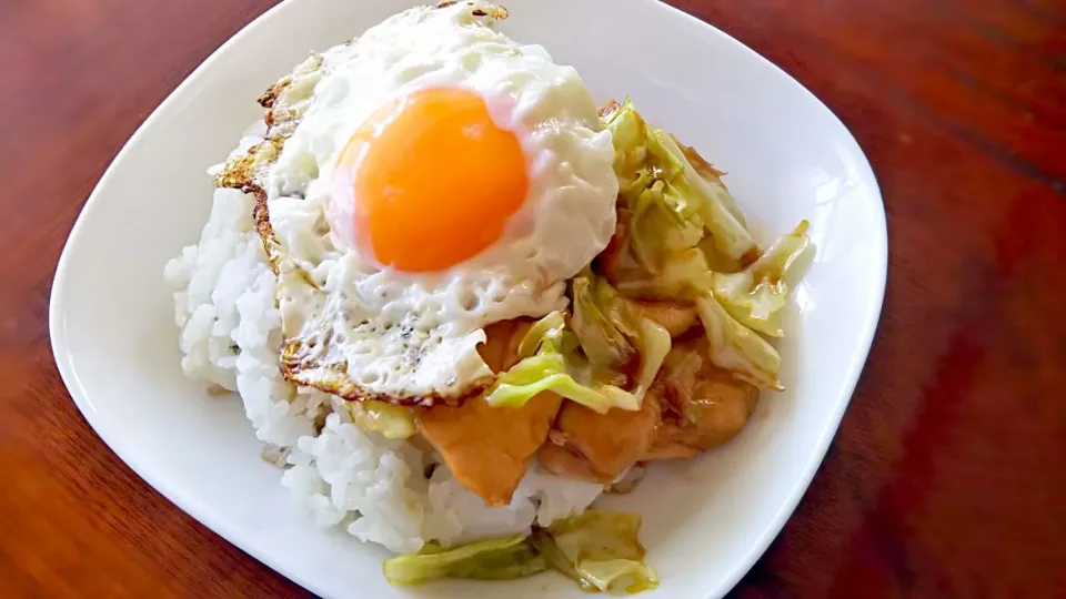 鶏と野菜のソース丼|みかんさん