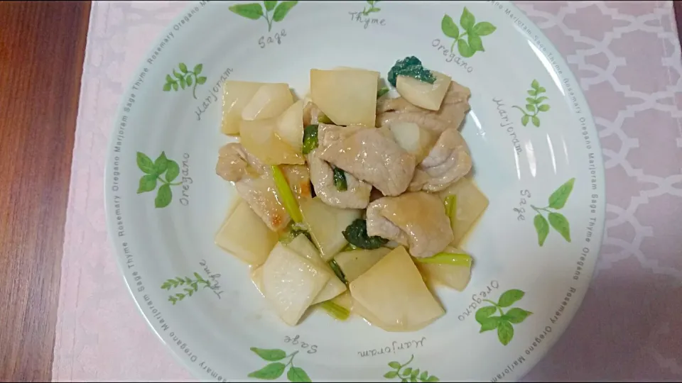 かぶと豚肉の甘辛炒め🎵😊|かおるcitronさん